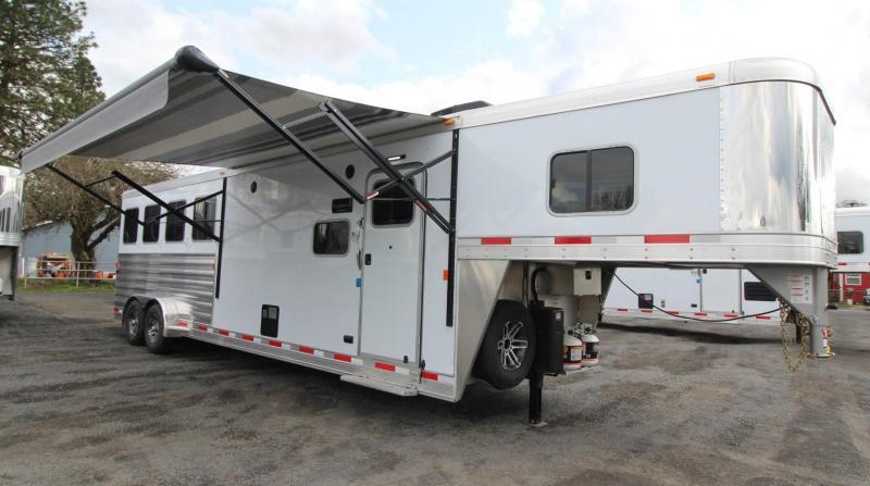 2019 Exiss Escape 7410 - 10'sw Living Quarters 4 Horse Trailer w/ Dinette PRICE REDUCED 2019 Exiss Escape 7410 - 10'sw Living Quarters 4 Horse Trailer w/ Dinette PRICE REDUCED