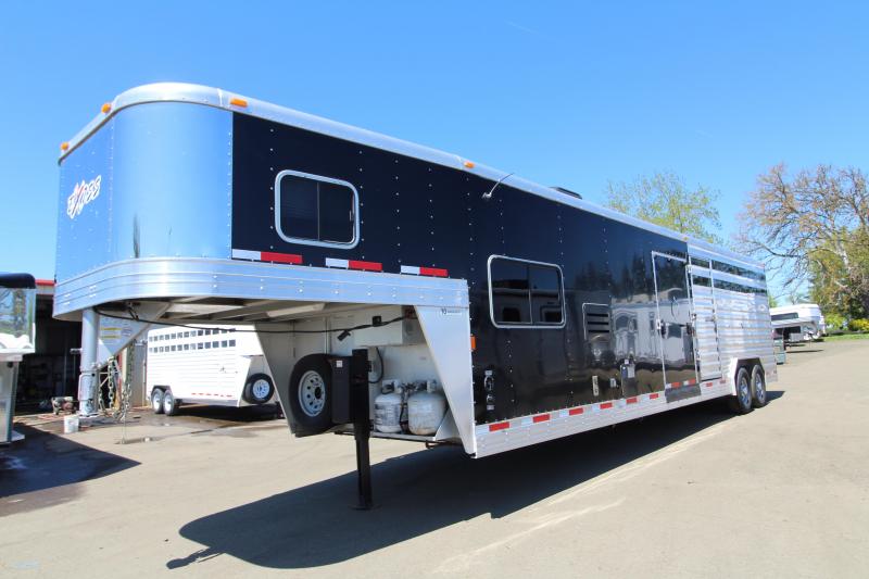 2016 Exiss 8032 - Stock Combo Living Quarters - 10 ft SW Living Quarters with Dinette - Full Mid Tack Room with Side Ramp - Power Awning 2016 Exiss 8032 - Stock Combo Living Quarters - 10 ft SW Living Quarters with Dinette - Full Mid Tack Room with Side Ramp - Power Awning