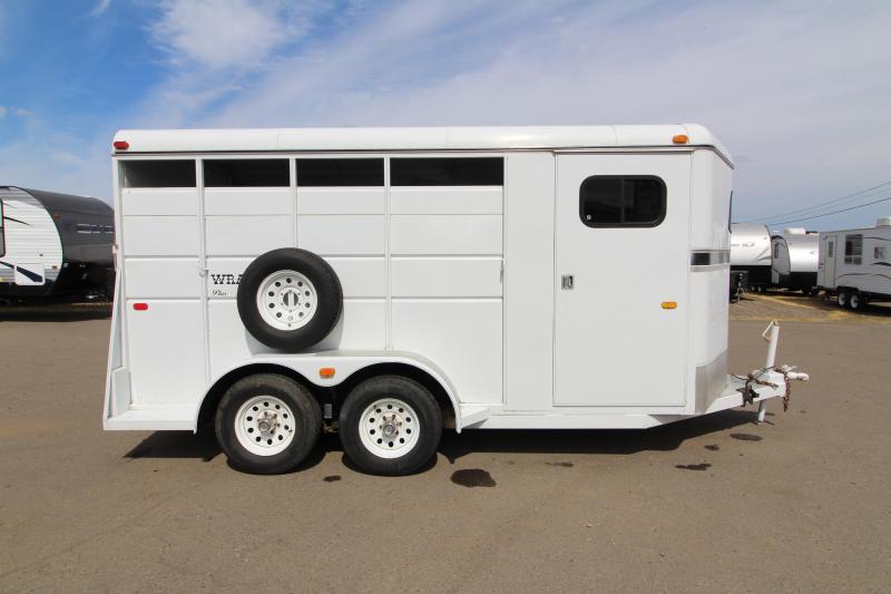1999 Logan Coach 3 Horse Steel Trailer - Fully Enclosed Tack Room 1999 Logan Coach 3 Horse Steel Trailer - Fully Enclosed Tack Room