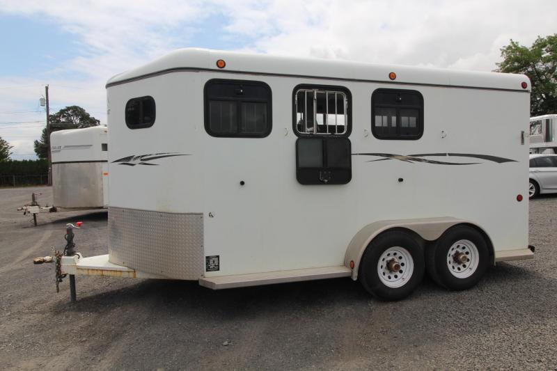 2003 Morgan Built 3 Horse Trailer w/ Drop Down Windows on Head side 2003 Morgan Built 3 Horse Trailer w/ Drop Down Windows on Head side
