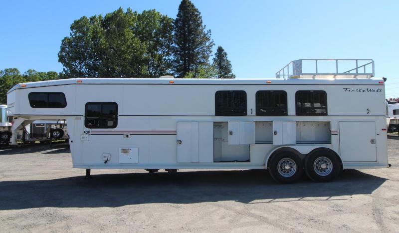 2001 Trails West Classic 7x7 weekender w/ Midtack 3 Horse Trailer 2001 Trails West Classic 7x7 weekender w/ Midtack 3 Horse Trailer