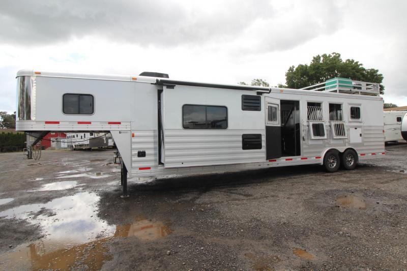 LIKE NEW 2017 Exiss Endeavor 8414 W/ Slide out - Price Reduced - Hayrack - Generator - 14 ft short wall - LIKE NEW!!! 4 Horse Living Quarters Trailer LIKE NEW 2017 Exiss Endeavor 8414 W/ Slide out - Price Reduced - Hayrack - Generator - 14 ft short wall - LIKE NEW!!! 4 Horse Living Quarters Trailer