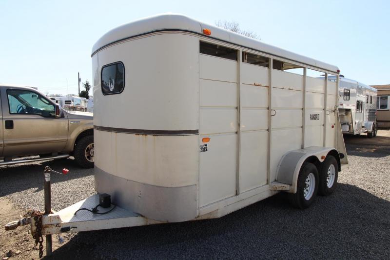 1991 Logan Coach Ranger III - 3 Horse Trailer - Adjustable Dividers 1991 Logan Coach Ranger III - 3 Horse Trailer - Adjustable Dividers