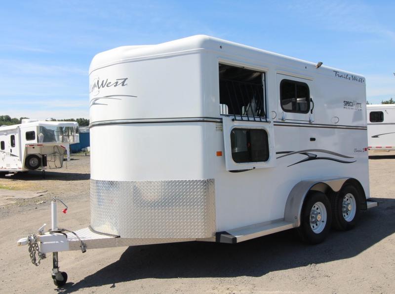 2017 Trails West Classic II Aluminum Skin 2 Horse Trailer - Great Condition 2017 Trails West Classic II Aluminum Skin 2 Horse Trailer - Great Condition