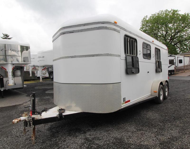 2001 Thuro-Bilt Warmblood 3 Horse Trailer w/ Drop Down Head-side Windows 2001 Thuro-Bilt Warmblood 3 Horse Trailer w/ Drop Down Head-side Windows