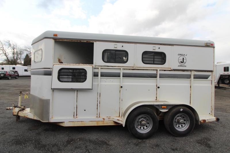 1995 Circle J 3 Horse Trailer - Adjustable Dividers 1995 Circle J 3 Horse Trailer - Adjustable Dividers
