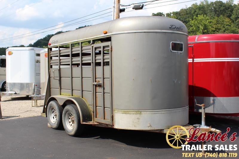 2006 Delta 12' Livestock Trailer 2006 Delta 12' Livestock Trailer