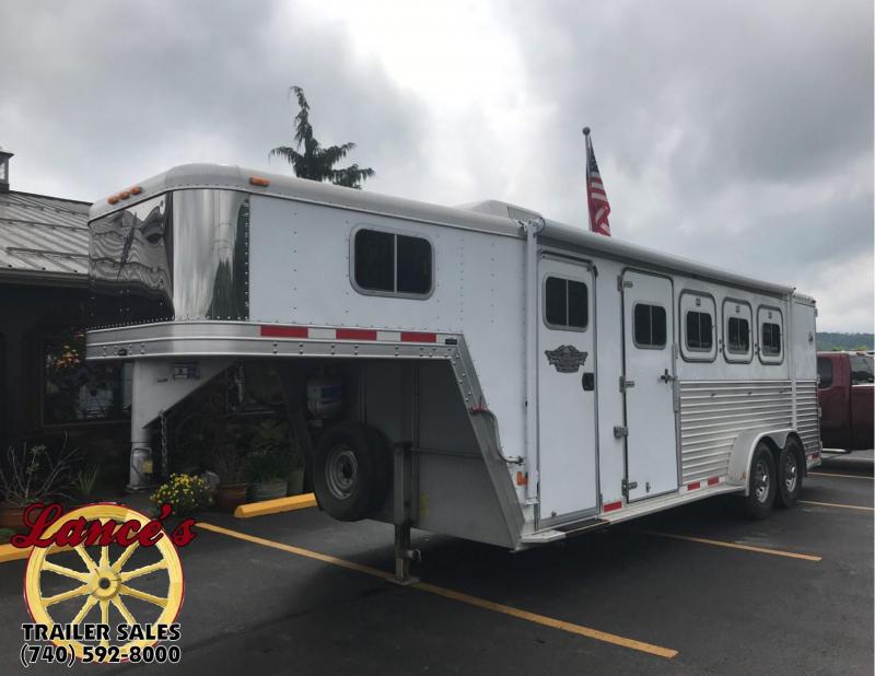 2000 Featherlite 3 HORSE W/ LQ Horse Trailer 2000 Featherlite 3 HORSE W/ LQ Horse Trailer