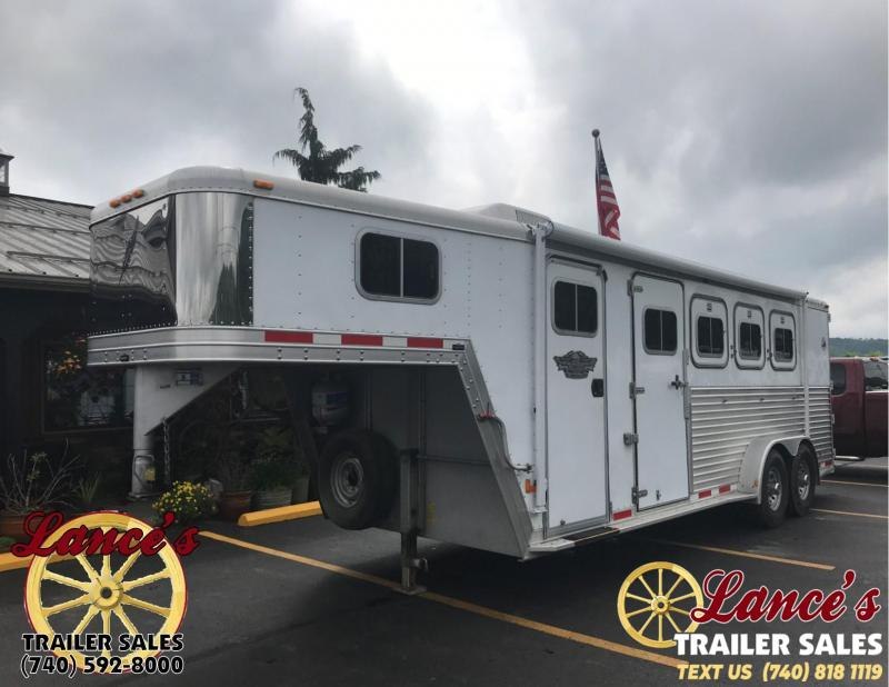 2000 Featherlite 3 HORSE W/ LQ Horse Trailer 2000 Featherlite 3 HORSE W/ LQ Horse Trailer