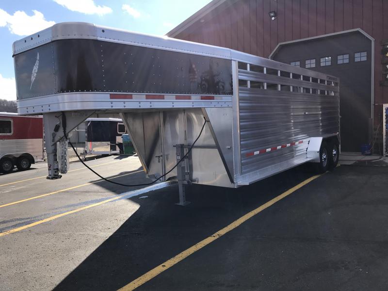 2019 Featherlite 8117 20' Livestock Trailer KC151470 2019 Featherlite 8117 20' Livestock Trailer KC151470