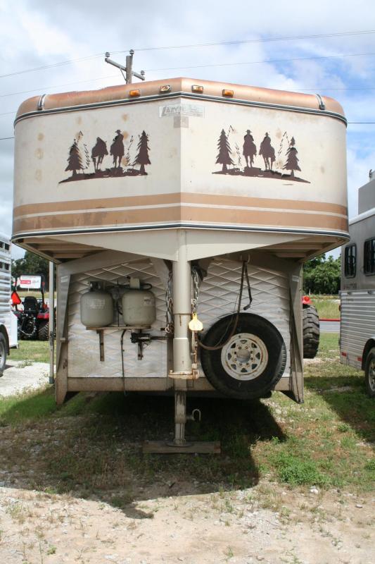 1992 Lazy N 2H Horse Trailer 1992 Lazy N 2H Horse Trailer