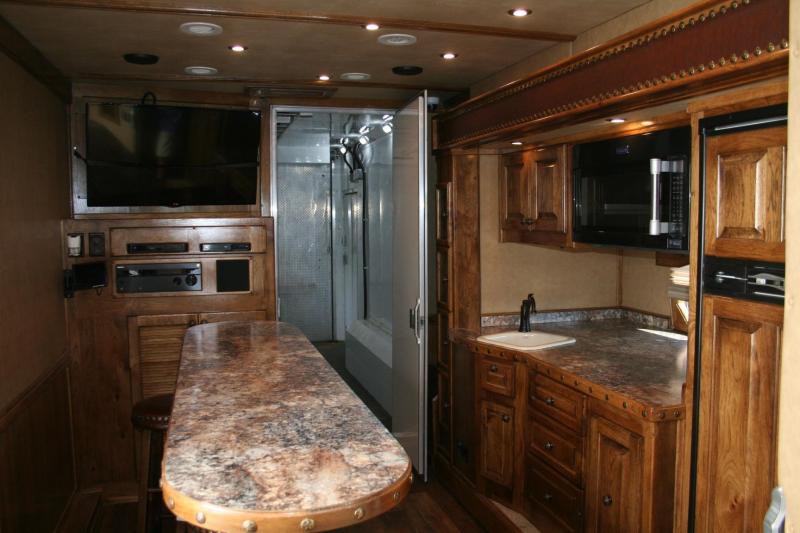 2015 Platinum Coach Outlaw Conversations Toy Hauler 2015 Platinum Coach Outlaw Conversations Toy Hauler