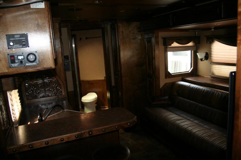 2015 Hart Trailers Outlaw Conversations Horse Trailer 2015 Hart Trailers Outlaw Conversations Horse Trailer