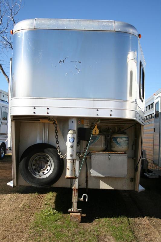 2004 Kiefer Built Genesis X-440 Horse Trailer 2004 Kiefer Built Genesis X-440 Horse Trailer