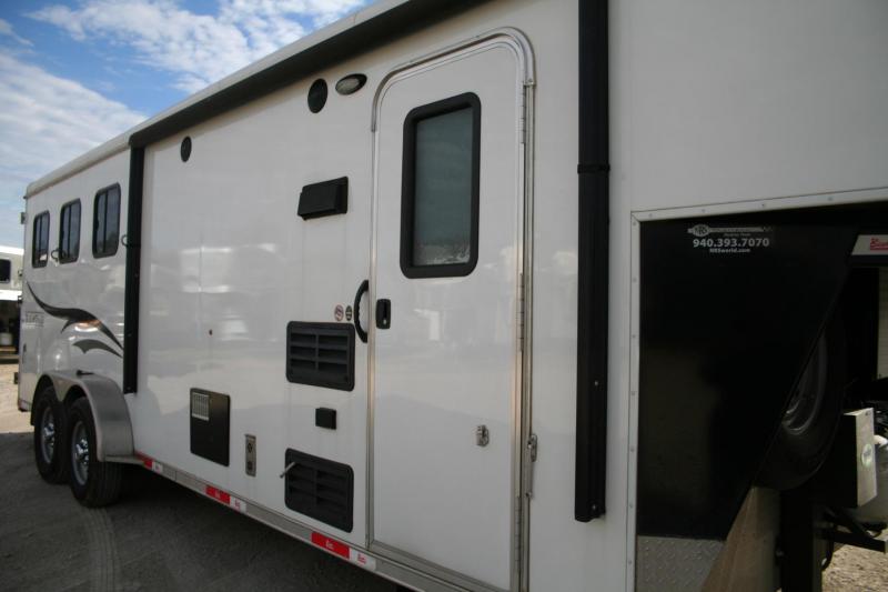 2016 Bison Trailers Trail Hand Edition Horse Trailer 2016 Bison Trailers Trail Hand Edition Horse Trailer