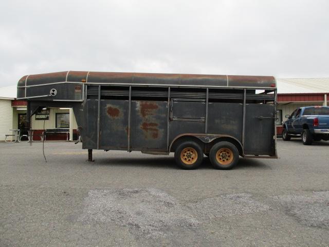1997 Circle M 16ft Livestock Trailer 1997 Circle M 16ft Livestock Trailer