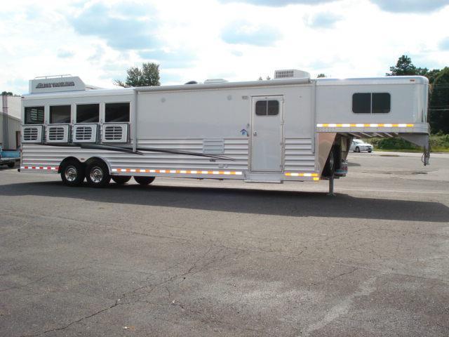 2014 Elite Trailers GN 4H LQ Horse Trailer 2014 Elite Trailers GN 4H LQ Horse Trailer