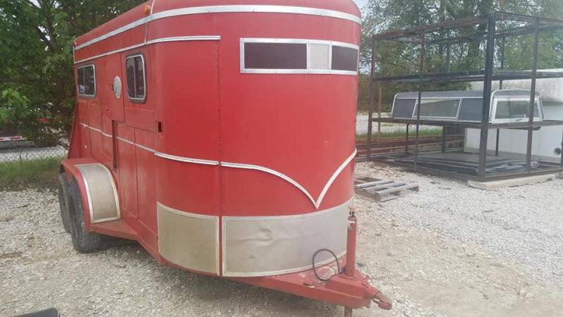 1987 W-W Trailer 2 Horse Bumper Pull Horse Trailer 1987 W-W Trailer 2 Horse Bumper Pull Horse Trailer