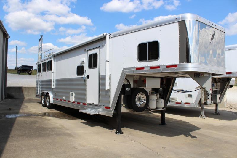 2017 Featherlite Horse Trailer 2017 Featherlite Horse Trailer