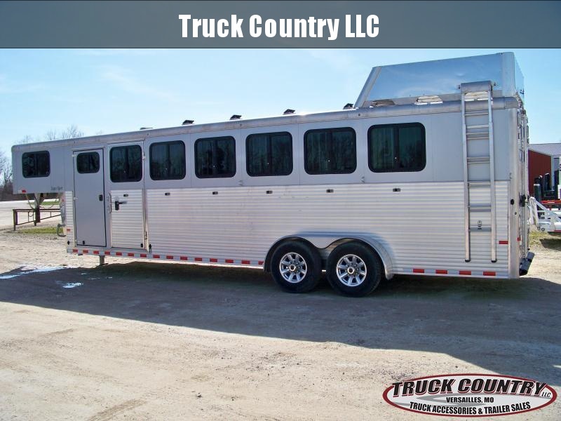 2017 Sundowner Trailer 27' gooseneck 6-horse slant 2017 Sundowner Trailer 27' gooseneck 6-horse slant