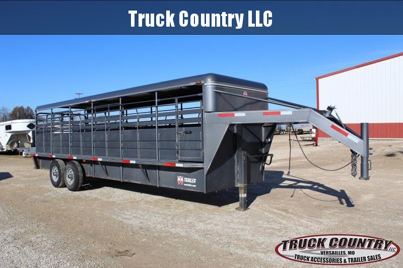 2016 W-W 6'x24' gooseneck Livestock Trailer 2016 W-W 6'x24' gooseneck Livestock Trailer