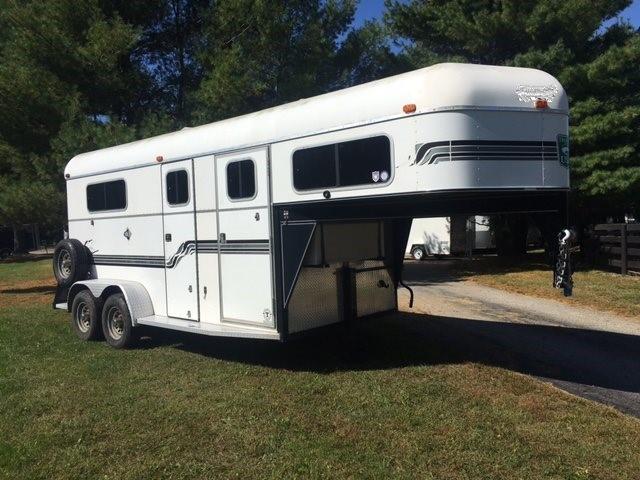2001 Trailer Usa 2 Horse Gooseneck With Dress 2001 Trailer Usa 2 Horse Gooseneck With Dress