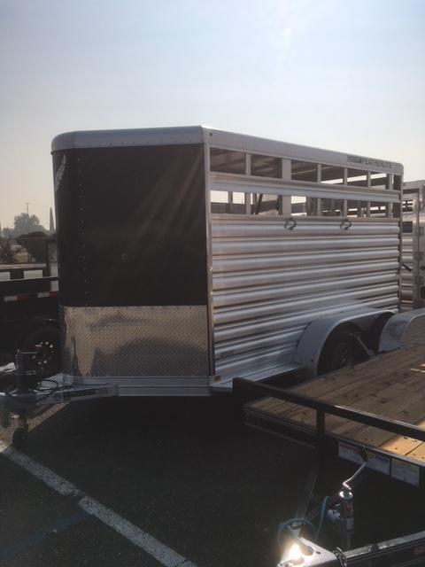 2018 Featherlite 9651 Livestock Trailer 2018 Featherlite 9651 Livestock Trailer