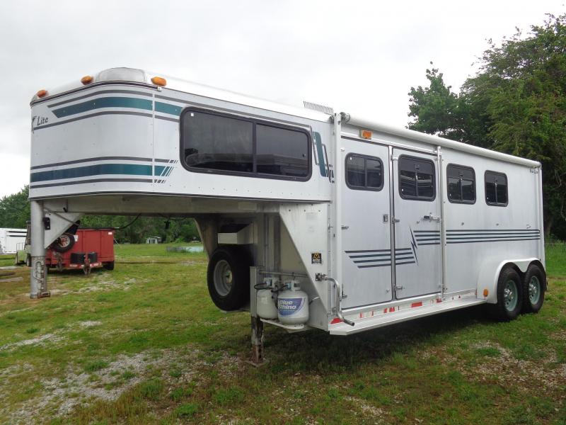 USED 1999 STAR 3 Horse Slant Gooseneck Trailer USED 1999 STAR 3 Horse Slant Gooseneck Trailer