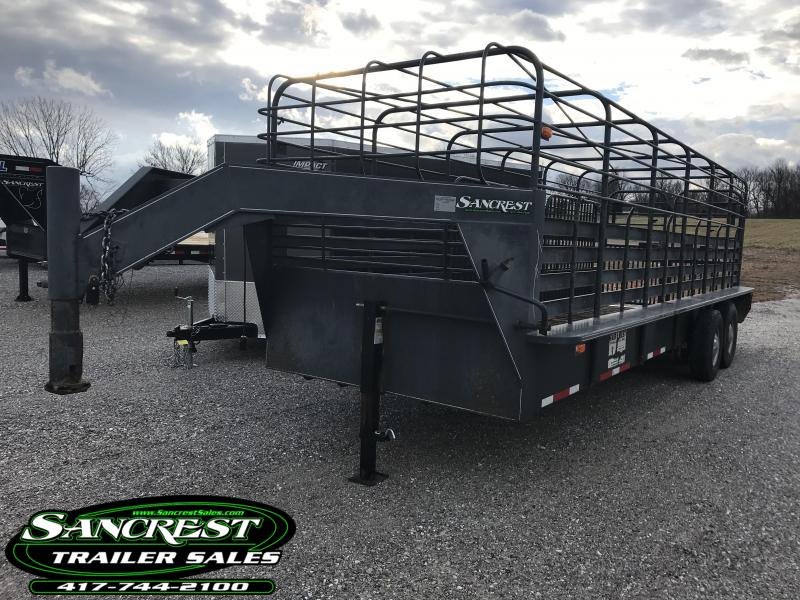 2004 FAIR WEST 6'8"X24' Livestock Trailer W/7K AXLES 2004 FAIR WEST 6'8"X24' Livestock Trailer W/7K AXLES