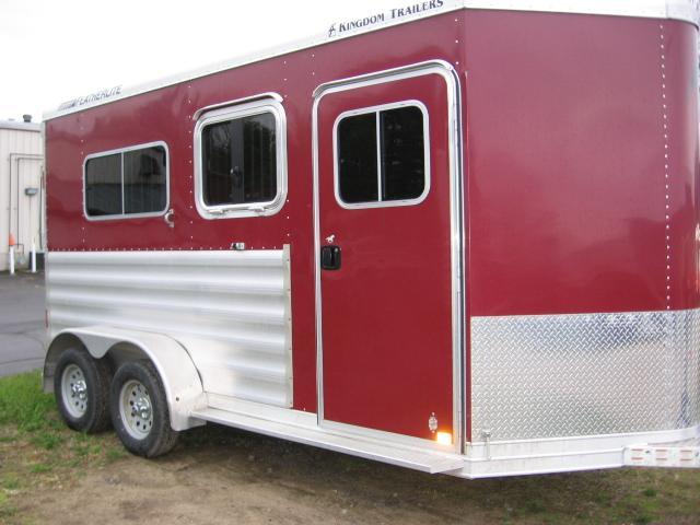 2016 Featherlite 2H-ST-BP-MG Horse Trailer 2016 Featherlite 2H-ST-BP-MG Horse Trailer