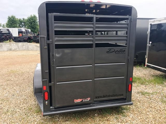 2019 Delta Manufacturing 500 ES 16FT Livestock Trailer 2019 Delta Manufacturing 500 ES 16FT Livestock Trailer