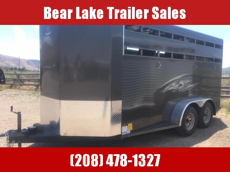 2018 Titan Royal 3H BP Horse Trailer 2018 Titan Royal 3H BP Horse Trailer