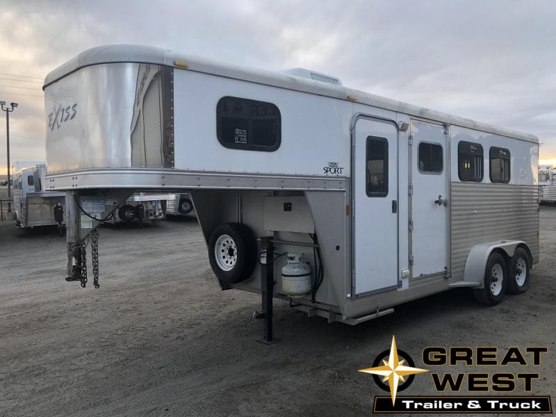 2006 Exiss Trailers 3H Sport Weekend Horse Trailer 2006 Exiss Trailers 3H Sport Weekend Horse Trailer