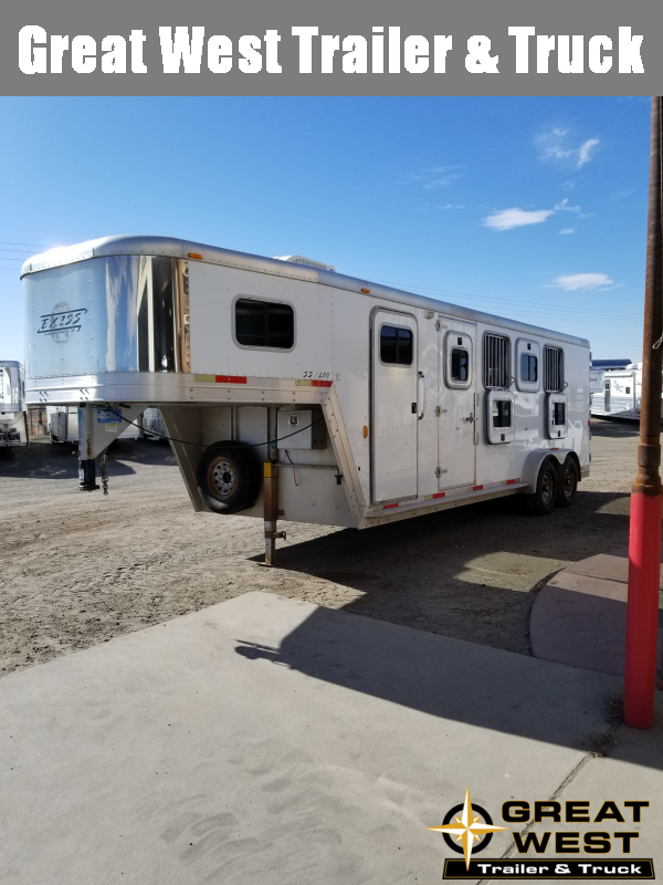 2003 Exiss Trailers 4H Weekender Horse Trailer 2003 Exiss Trailers 4H Weekender Horse Trailer