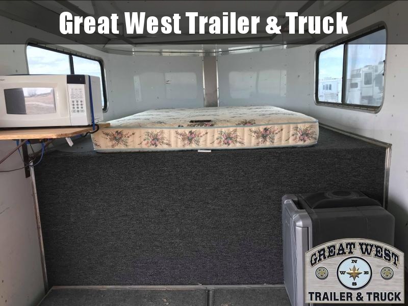 2000 Sundowner Trailers Sunlite 4 Horse Trailer 2000 Sundowner Trailers Sunlite 4 Horse Trailer