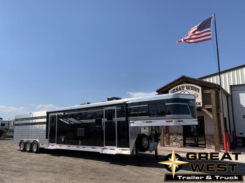 2020 SMC Stock Combo 13' Short Wall Horse Trailer 2020 SMC Stock Combo 13' Short Wall Horse Trailer