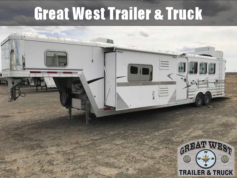 2011 Featherlite 8581 LQ Horse Trailer 2011 Featherlite 8581 LQ Horse Trailer