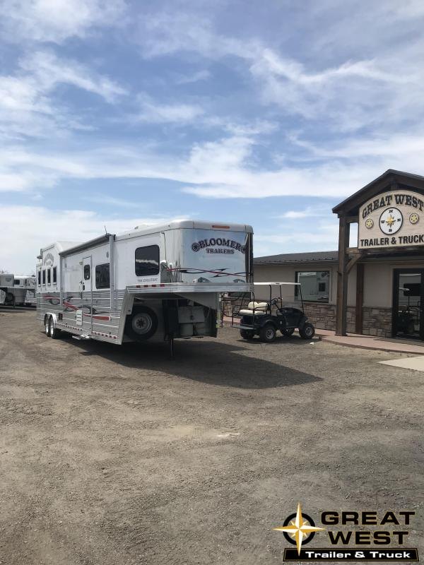 2012 Bloomer Trailer Manufacturing 16 SW 4H Living Quarters Horse Trailer 2012 Bloomer Trailer Manufacturing 16 SW 4H Living Quarters Horse Trailer