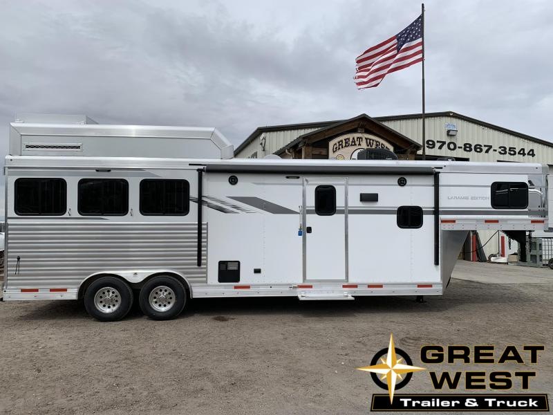2019 SMC 3 Horse with 10' Living Quaters Horse Trailer 2019 SMC 3 Horse with 10' Living Quaters Horse Trailer