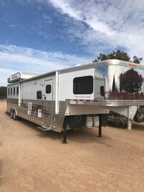 2013 Bloomer Trailer Manufacturing 14Short Wall 4H Slide Out Horse Trailer 2013 Bloomer Trailer Manufacturing 14Short Wall 4H Slide Out Horse Trailer