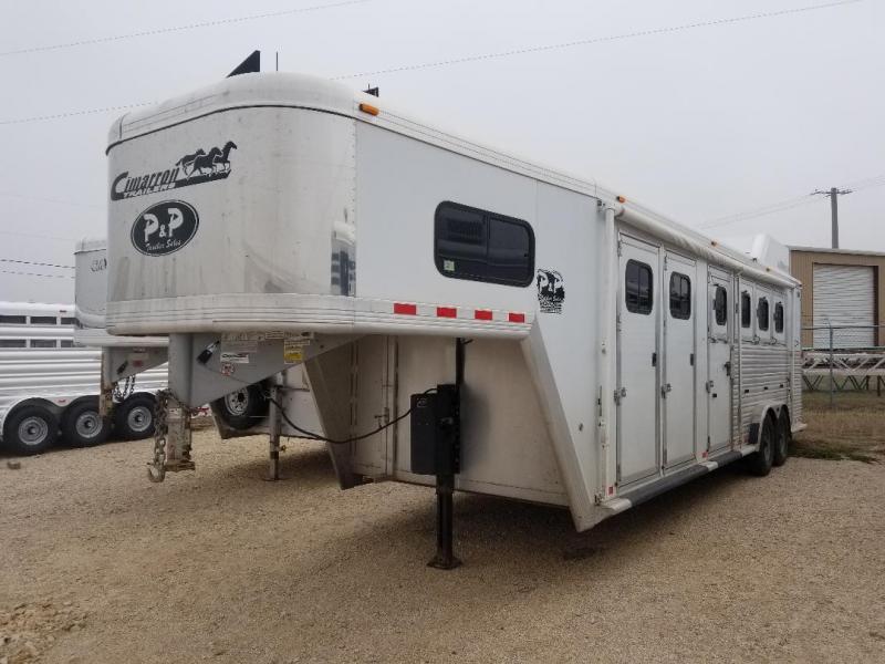 2007 Cimarron Trailers Cimarron 4H 4' 6" SW w/ Midtack Horse Trailer 2007 Cimarron Trailers Cimarron 4H 4' 6" SW w/ Midtack Horse Trailer
