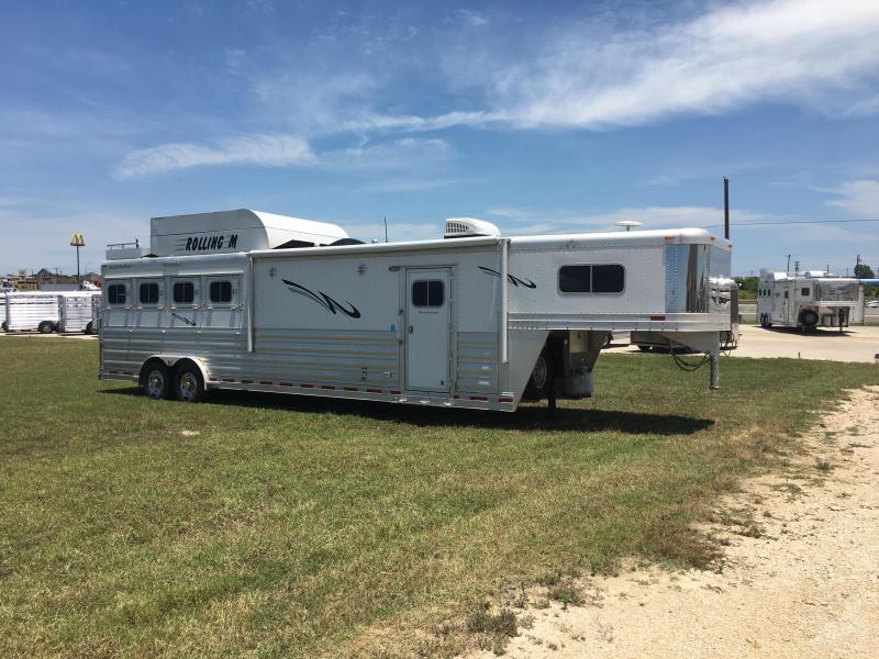 2015 Platinum Coach 4 Horse with a 13 4 ft Short Wall Horse Trailer 2015 Platinum Coach 4 Horse with a 13 4 ft Short Wall Horse Trailer