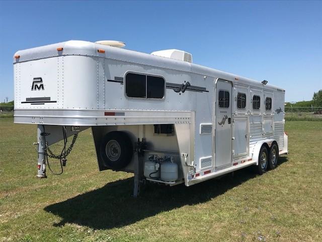2010 Platinum 3H 6' SW Horse Trailer 2010 Platinum 3H 6' SW Horse Trailer