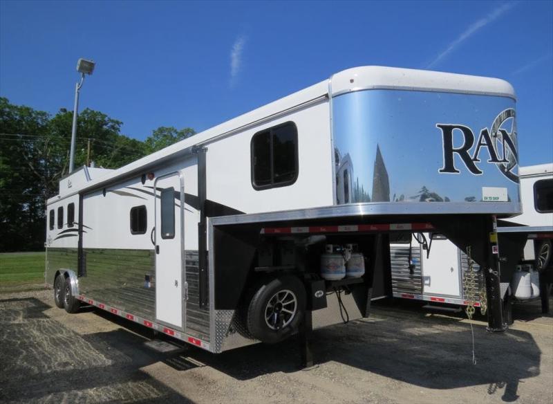2019 Bison Ranger 8313RGGB Living Quarter Trailer in Ashburn, VA 2019 Bison Ranger 8313RGGB Living Quarter Trailer in Ashburn, VA