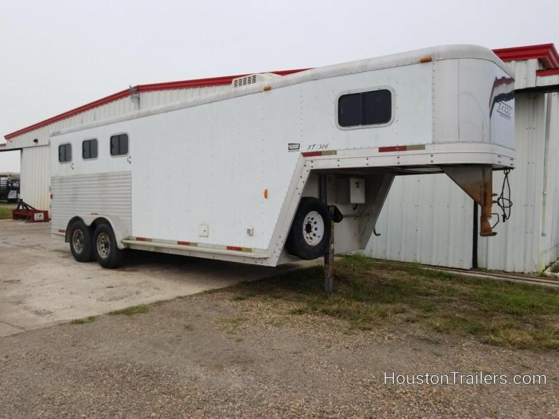 2000 Exiss Trailers XT/306 3 Horse Trailer CO-1056 2000 Exiss Trailers XT/306 3 Horse Trailer CO-1056