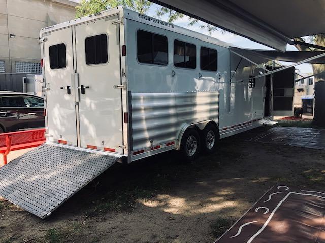 2019 Featherlite 3 Horse Trailer 2019 Featherlite 3 Horse Trailer