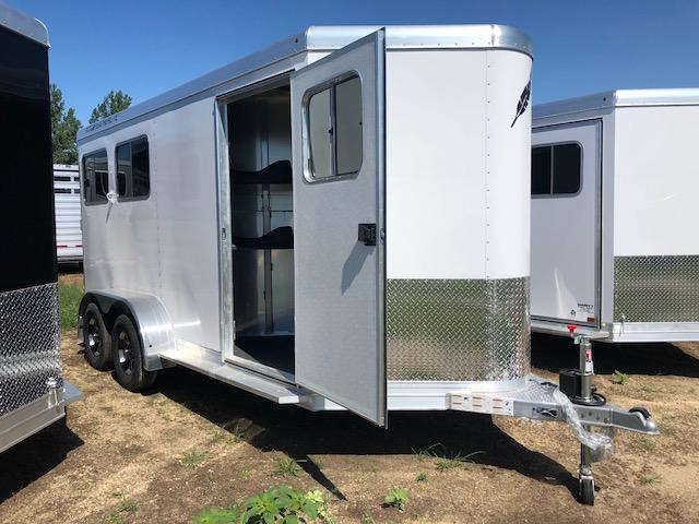 2018 Featherlite 2H Slant w/ 24" Dressing Room 2018 Featherlite 2H Slant w/ 24" Dressing Room