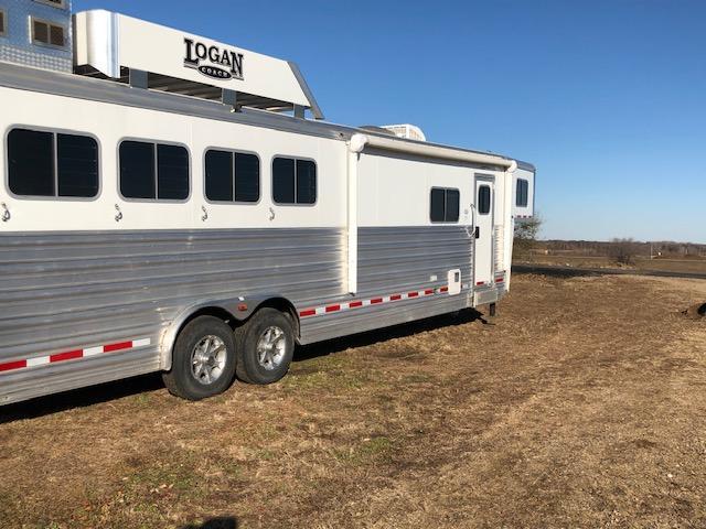 2015 Logan Coach 4H 12'SW LQ 2015 Logan Coach 4H 12'SW LQ