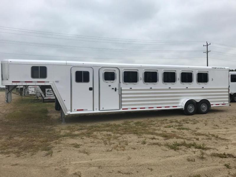 2017 FEATHERLITE 6H W/52" DRESSING ROOM 2017 FEATHERLITE 6H W/52" DRESSING ROOM