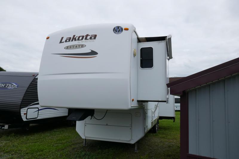 2007 McKenzie Towables 33SKT Estate Fifth Wheel Trailer 2007 McKenzie Towables 33SKT Estate Fifth Wheel Trailer